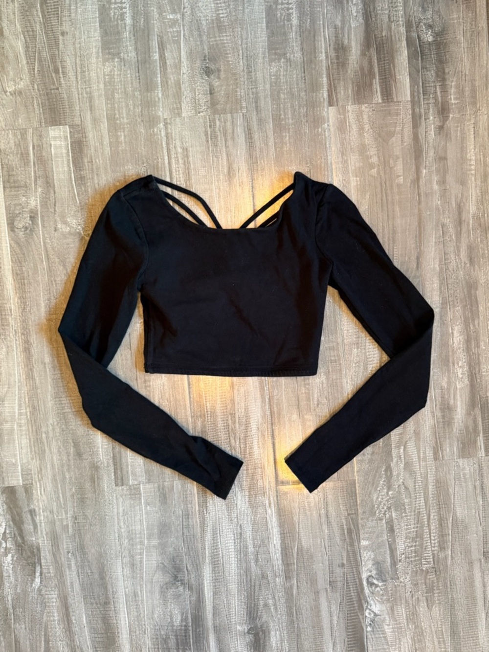 Women's Black Long-Sleeve Cropped Top with Back Straps